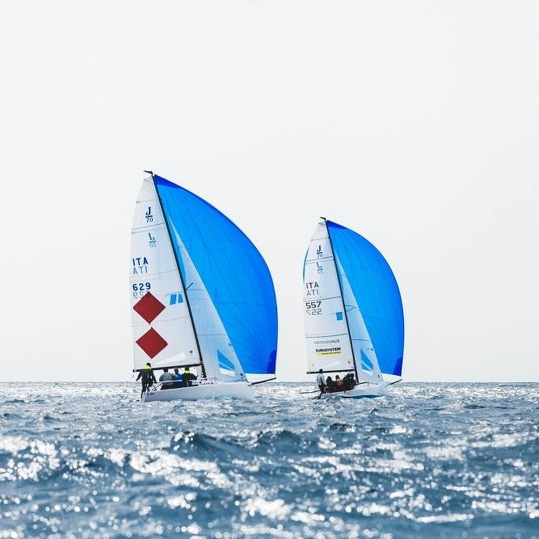 Empezamos la semana con fuerza... ;-)

#FelizLunes #FelizSemana <a href="/SLAMSAILING/">SLAM</a> #tiendaSLAM #ModaNautica #RopaTecnica #vela #nautica #IoveSLAM