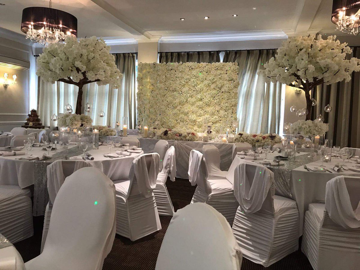 Idovenue's tweet photo. Our Very First Suprise The Bride &amp; Groom Wedding , They Left It Totally In Our Hands. #suprise #floral #proud https://t.co/SLEX7YrHI6