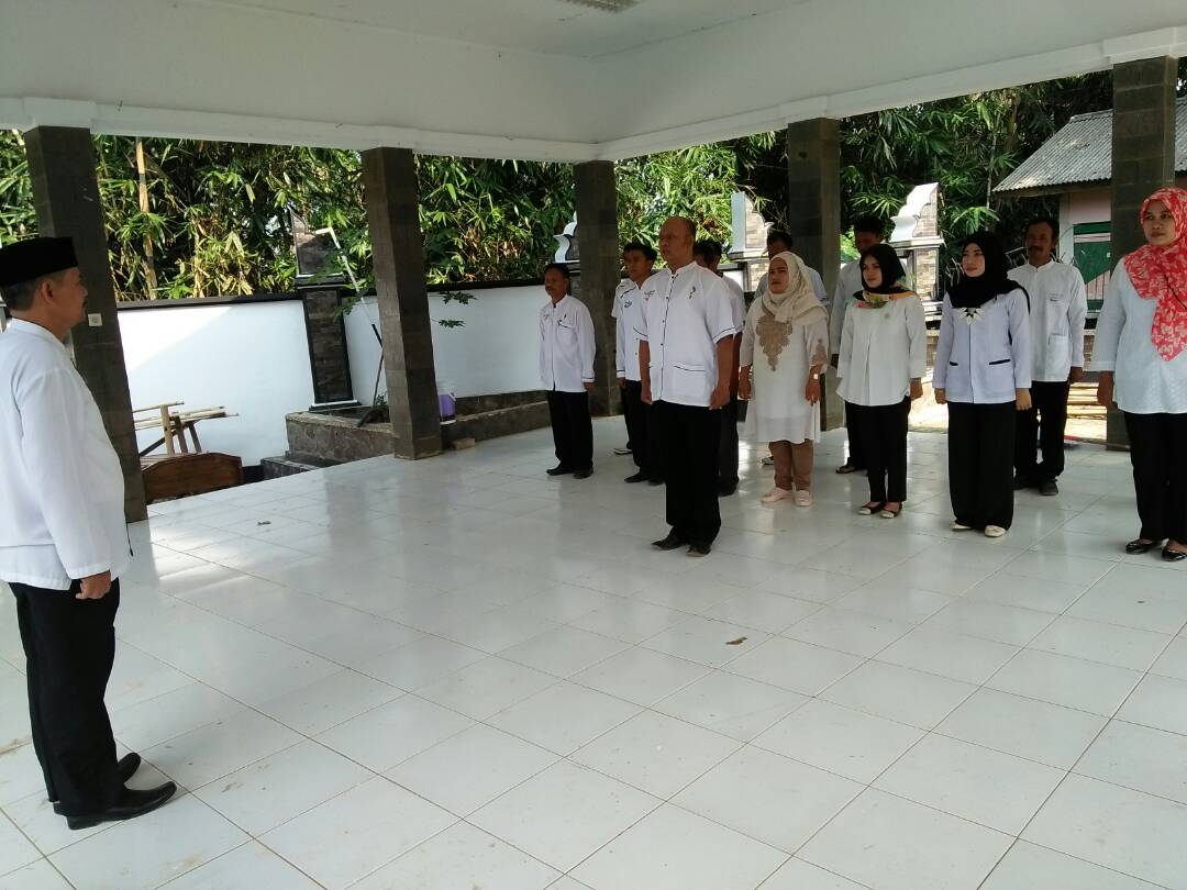dadancius's tweet photo. Apel siang dulu Senin 05-06-2017 #SukasariBerhias @DediMulyadi71 @DiskominfoPWK @Harombrandou https://t.co/CitScSVNCU