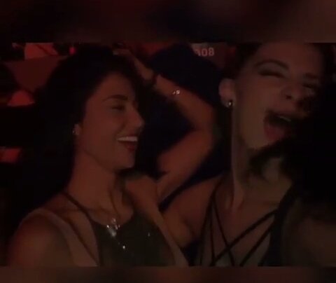 Irma_de_Leon's tweet photo. Verlas divertirse y sonreír eso me hace feliz 
@CaroMirandaOf @Ferka https://t.co/0am8Je9ONq