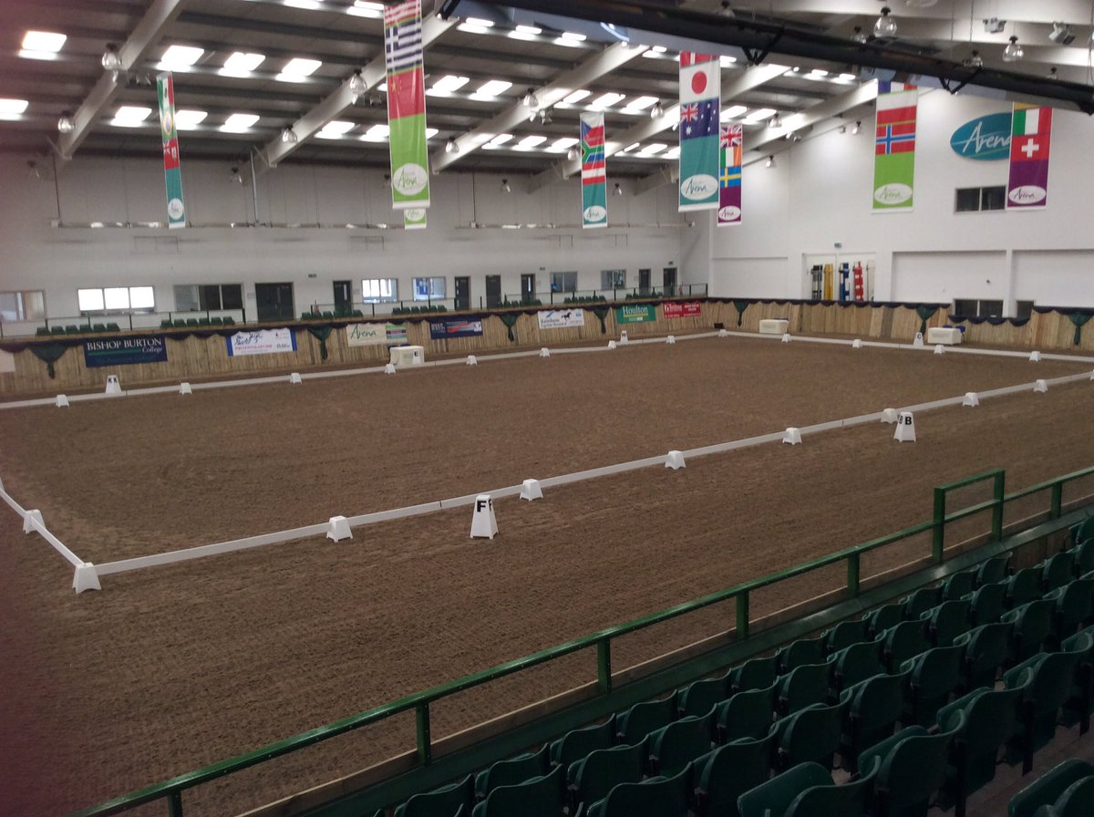 StudentEquest's tweet photo. Set up and ready to go at the 2017 @BUCSsport Equestrian Finals. #bucsequ https://t.co/pWhvm4J5sc