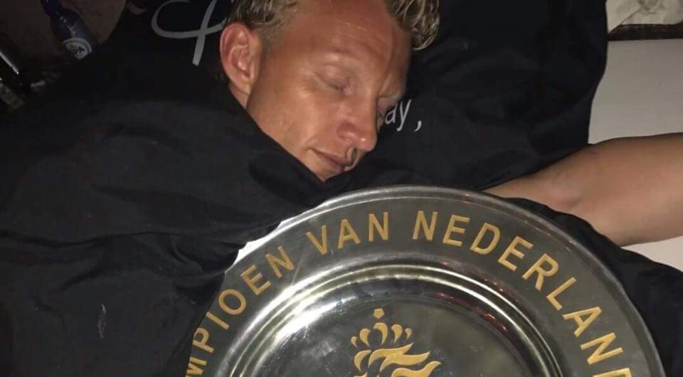 Wes0986's tweet photo. #baas #kampioenen #FR12 https://t.co/VHM1XWESbe