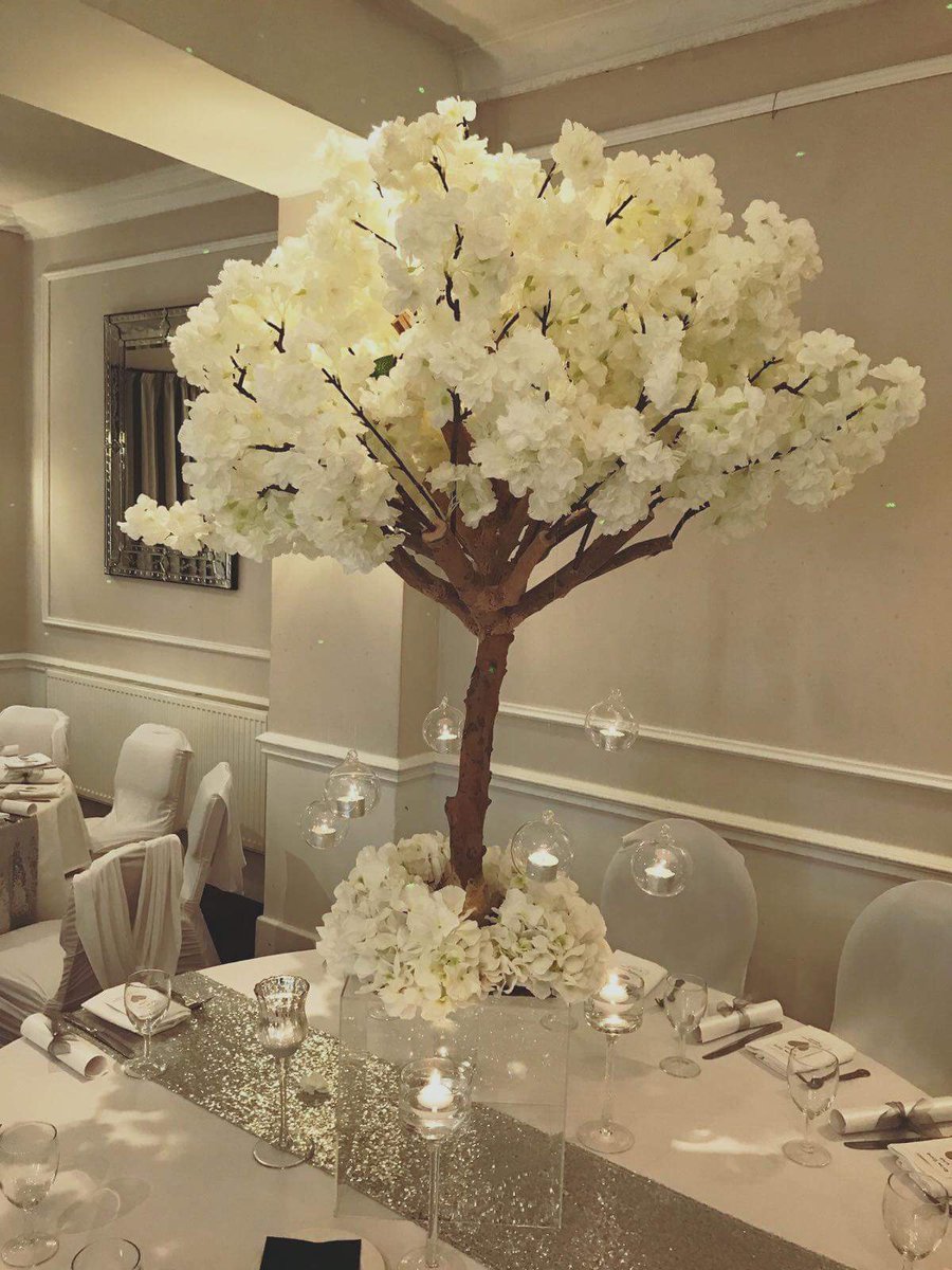 Idovenue's tweet photo. COMPETITION!GIVEAWAY!Free Hire Of 8 of Our Blossom Tree Centre Pieces!Follow us,Retweet &amp; Tag A Bride! #goodluck #weddingwishes #venuedress https://t.co/kdQk5vKxCe