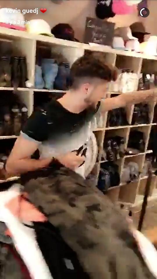 maryline1204's tweet photo. Nouvelle garde-robe pour @KevinGUEDJ chez son fraté @Paga_w9😉👌 #Ilannfive ✈✈😢❤ https://t.co/LP4u2UPAQC