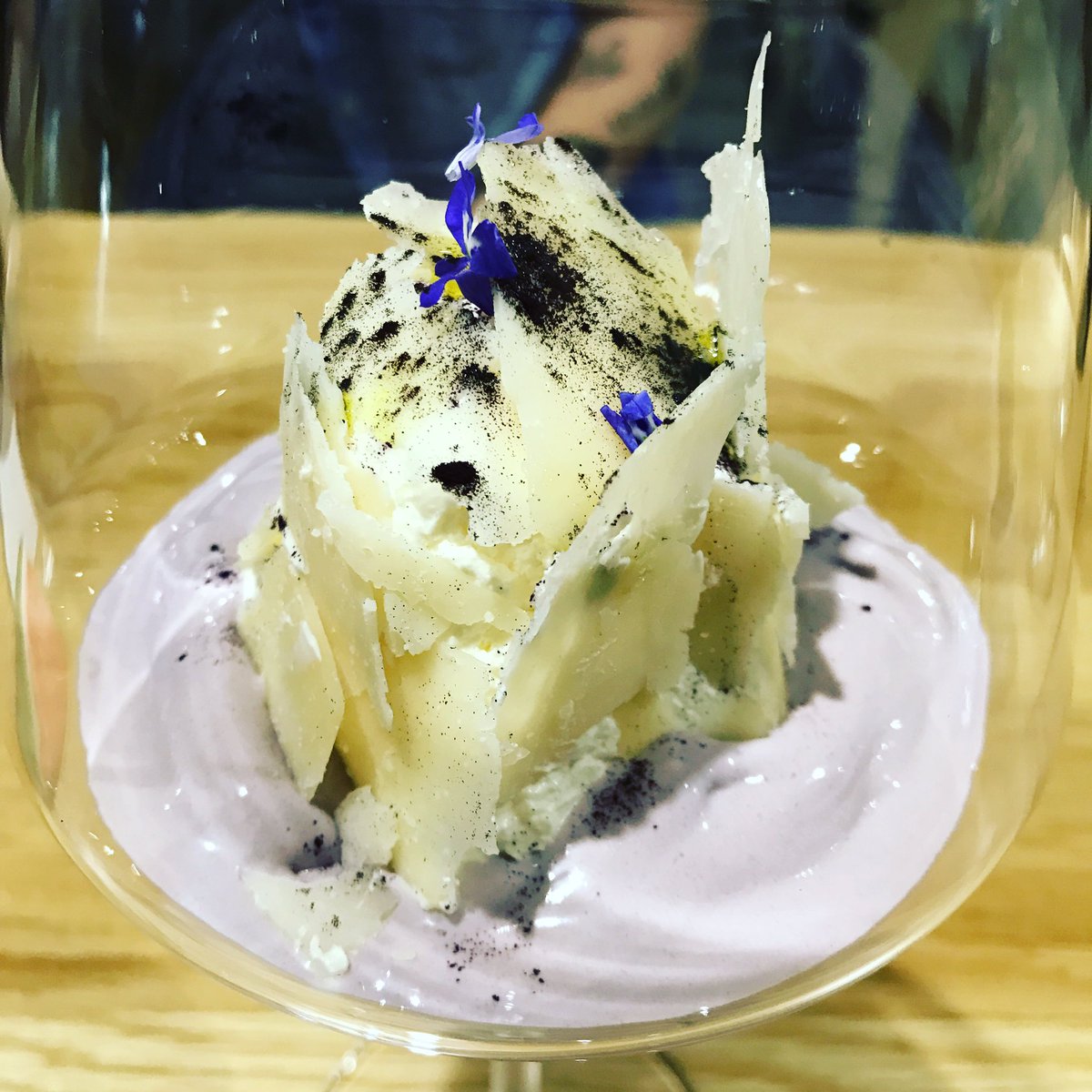 esteletica's tweet photo. @BrelRestaurante nos requeteencantó la cena, bravo!! 👏🏻 https://t.co/1mUOlL2CQg