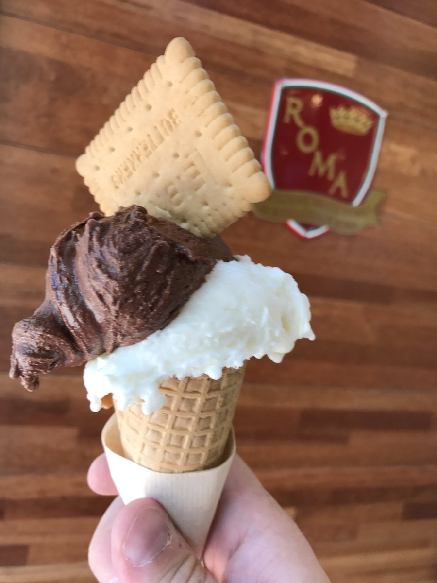 이렇게 하늘이 맑고 더운 날에 정통 이탈리안 젤라또 보다 더 좋은 먹을 것이 있을까요?😋1870년도에 교황청 조달사업자로 선정된 지올리띠는 1900년도 로마에 첫 젤라또 카페를 오픈했다🍦신논현역에 오시면 이 역사적인 맛을 볼 수 있습니다😋봉은사로110