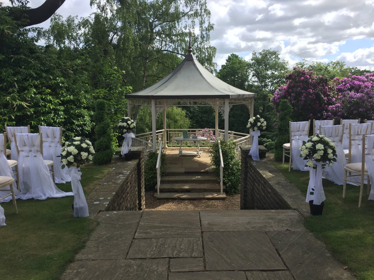 Margaregreenham's tweet photo. @PennyhillPark Thank you Pennyhill Park. We had a fabulous day, and met some lovely couples. https://t.co/A0Tg1fz4jb