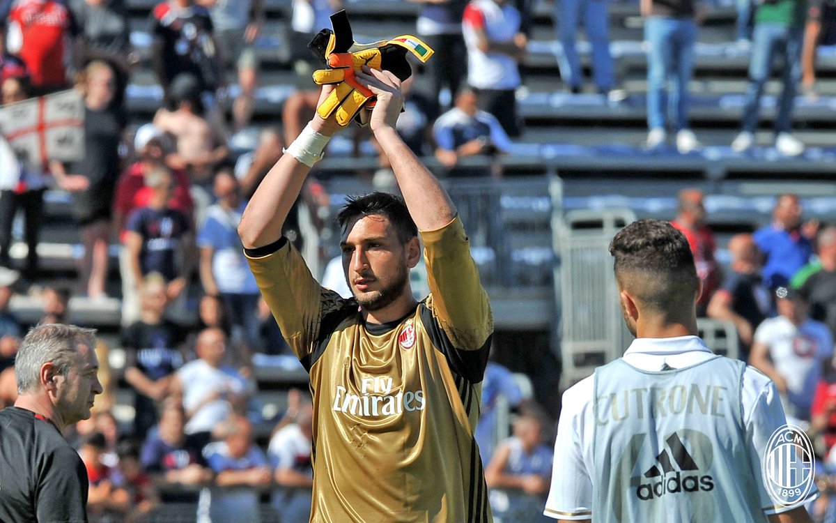milanobsession's tweet photo. The Donnarumma Debacle
https://t.co/B8Lh2WJ9Qs
#Milan #Donnaruma #RushedRenewal #AbusiveFans #LeaveGigioAlone https://t.co/j2RbeOL2ym