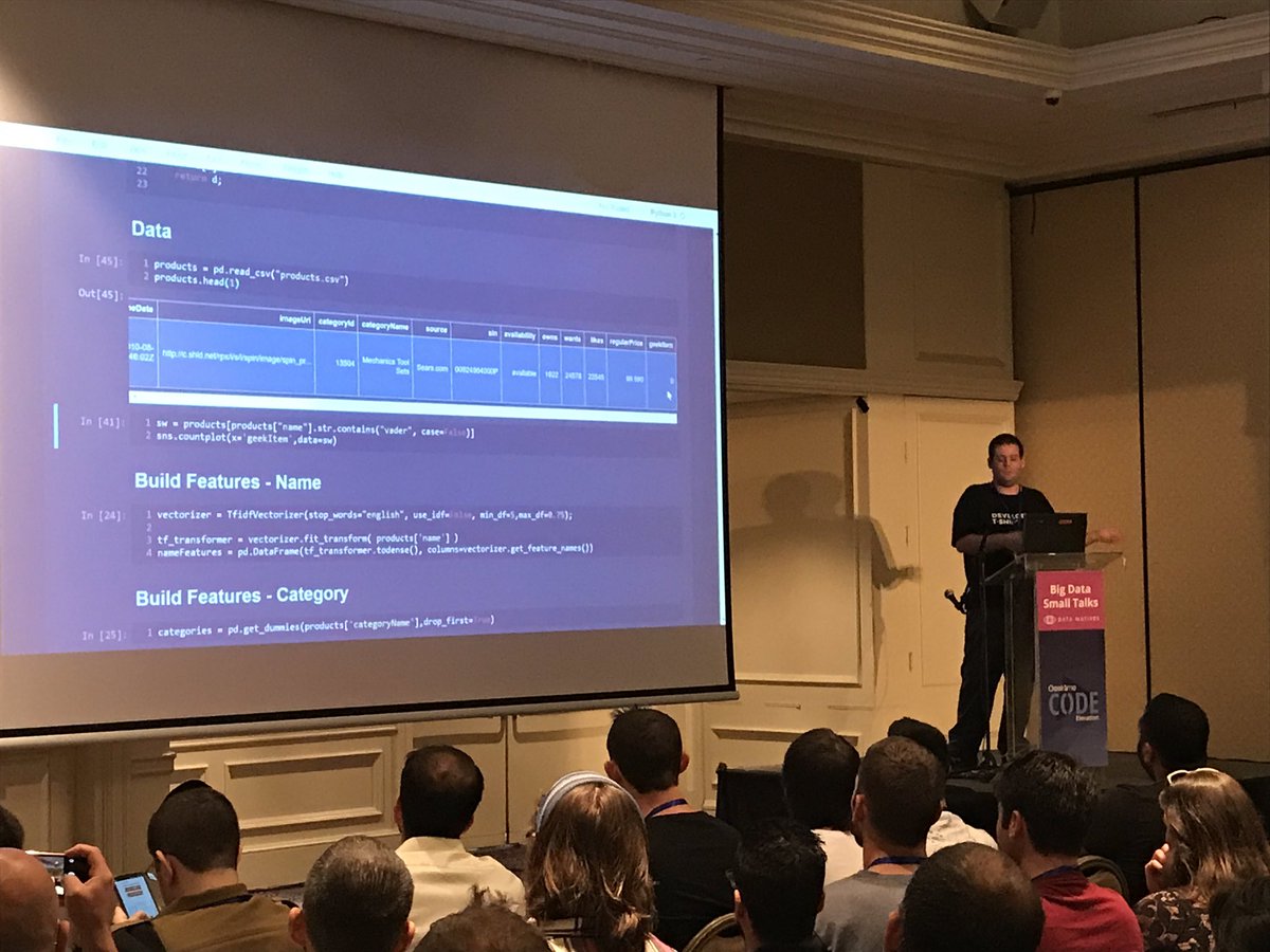 themoah's tweet image. Live coding - machine learning #geektimecode
