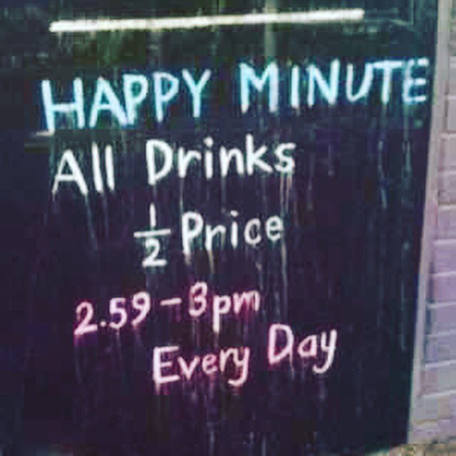 OldTigersHead's tweet photo. Don't miss out! #happyminute #drinks #joinus #goodbyemondayblues https://t.co/W6ZTzaM8Zv
