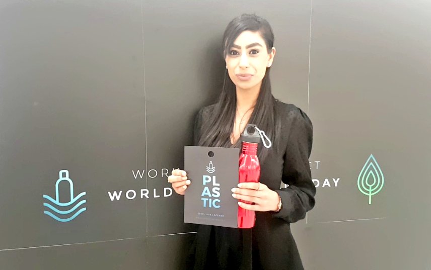 verisstrat's tweet photo. Thanks Peah from @thomsonreuters for choosing #Plastics as your focus issue at #WEDCanaryWharf #WorkLiveConnect #WED2017 #DitchOneUse https://t.co/yYWAoD59d7