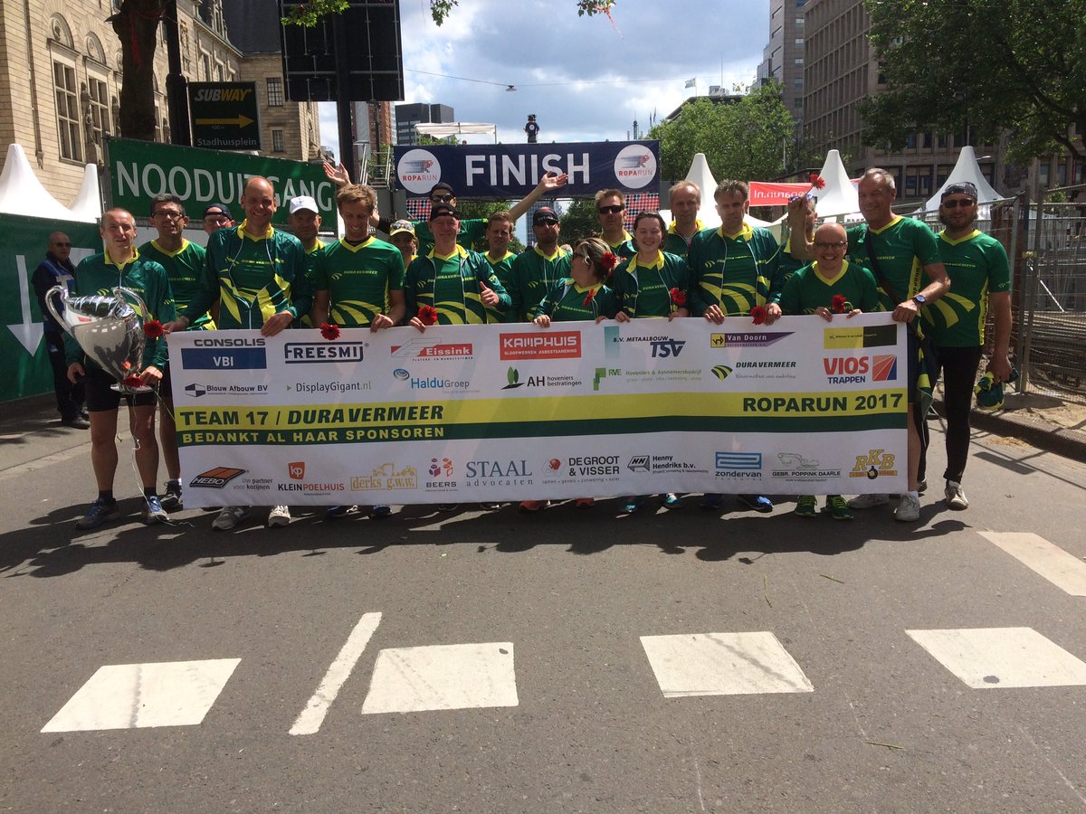 RoparunTeam17's tweet photo. @RoparunTeam17 van @DuraVermeer is op de Coolsingel! https://t.co/tZf0UiJqhB