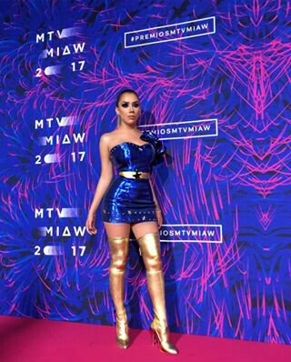 MTVMillennial's tweet photo. Así o mas sexy @realkarime en los #MTVMIAW2017 https://t.co/hZVX7rsPJY