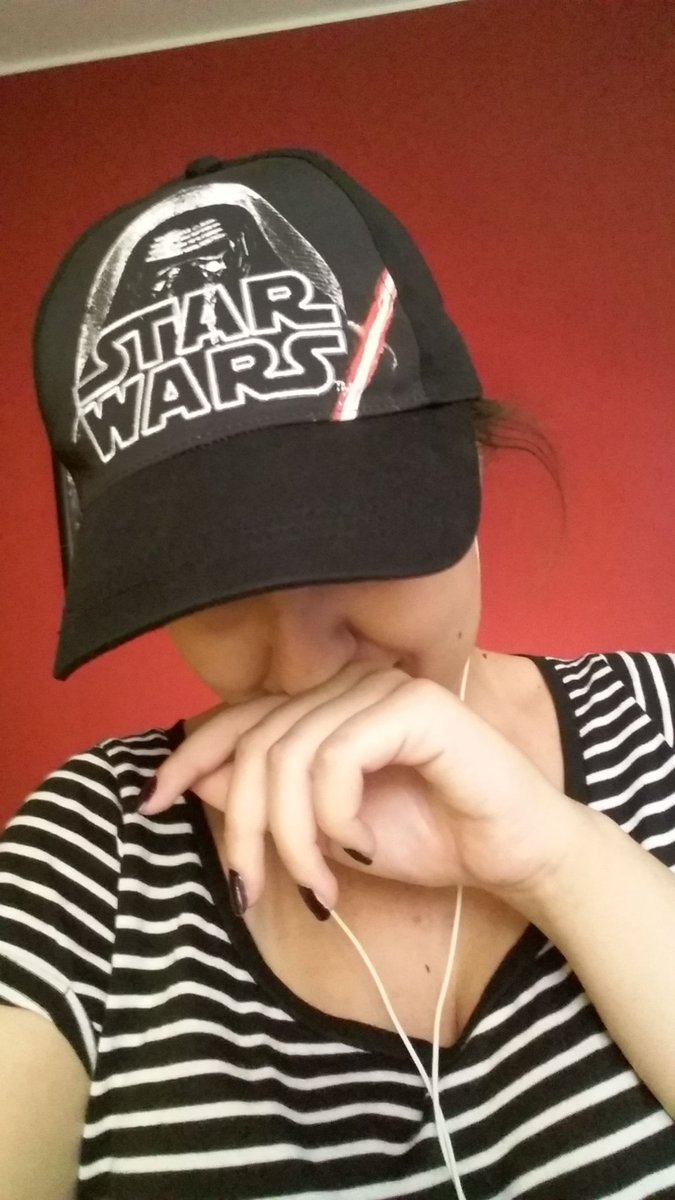 fucktomharlock's tweet photo. 50 rts and i'll wear my Star Wars hat tomorrow for picture day https://t.co/7DSDG87WTY