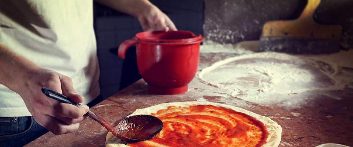 LucelasPizza's tweet photo. Welcome to @LucelasPizza we create authentic Neapolitan pizza for events, parties, festivals and weddings #lucela #family #woodfired #pizza https://t.co/c9tnkQP4DW
