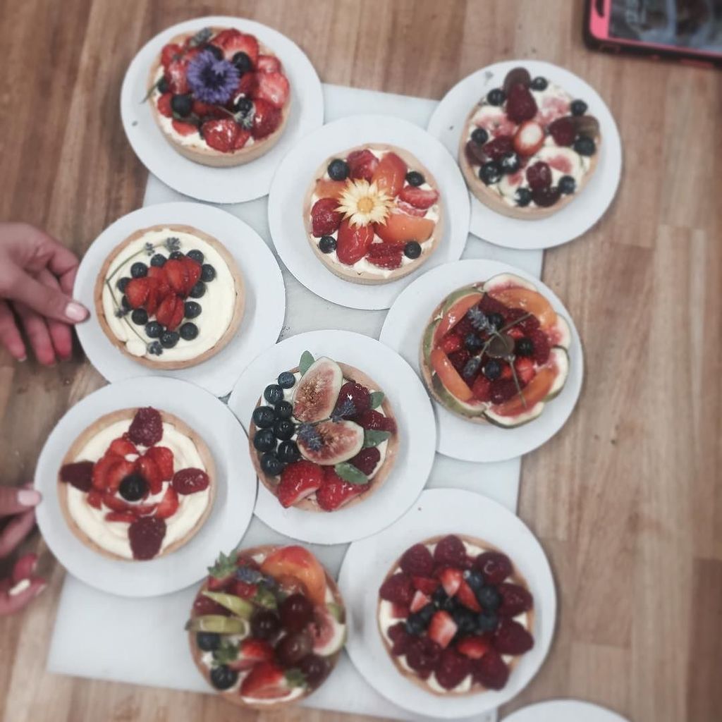 margotbakery's tweet photo. Pretty tarts!! #fruittarts #pastryclass #henparty #eastfinchley #bakerstable #sourdoughbakery #sweetpastry #margot… https://t.co/34eKe7iW1E https://t.co/fj2MnMPZiY