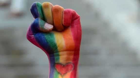 Fansparks's tweet photo. 8 meaningful ways you can make an impact this LGBTQ Pride Month https://t.co/CWpIAn6sZx #socialmedia #marketing https://t.co/RuNO6TELBg