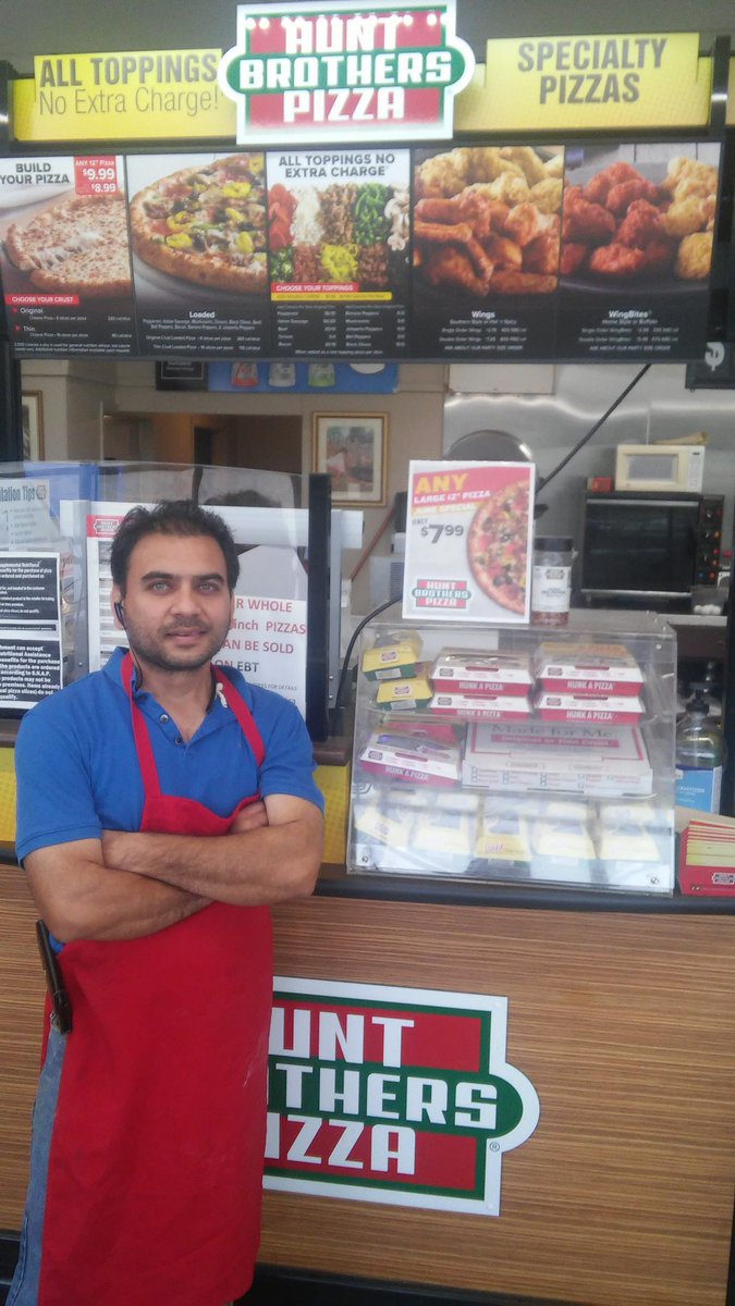 gwheat20's tweet photo. @hbpizza @TBHCDelivers $7.99 any pizza for month of June at Route 67 in Texarkana#making a splash#Team Texarkana!! https://t.co/nfMUvttsrC