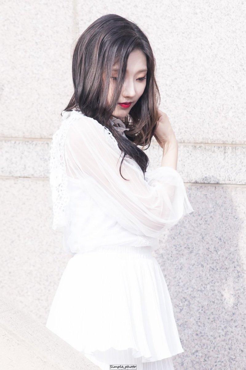 Simplephoto_'s tweet photo. 170603 평택대 러블리즈 퇴근
#러블리즈 #지수 #예인 #케이 #Lovelyz https://t.co/lz4XdXHpFv