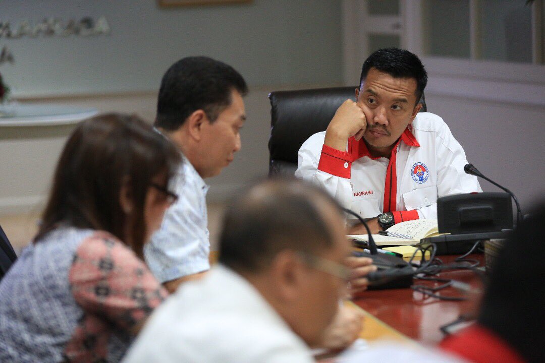 imam_nahrawi's tweet photo. Siang tadi,Saya sdh lakukan evaluasi dg PBSI, meminta PBSI memiliki RoadMap dan target detail menuju Asian Games 2018 dan Olimpiade 2020.-IN https://t.co/yAlKvy4RVA