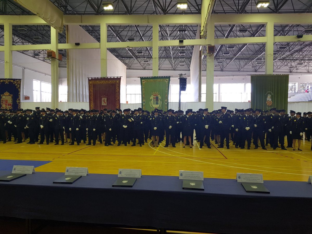 ufpol's tweet photo. Escuela Ávila. Hoy #UFP con los 259 compañeros. XXXI Jura promoción Escala Básica. Enhorabuena a todos. https://t.co/02oJB3ipw7