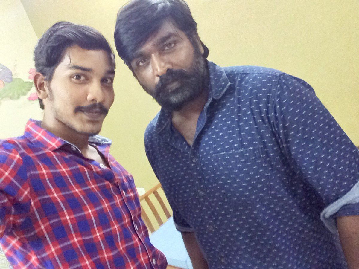 dhayajayamd's tweet photo. #Happy #moments #me and  #vjs~Anna~ https://t.co/Ipd5Mcx159