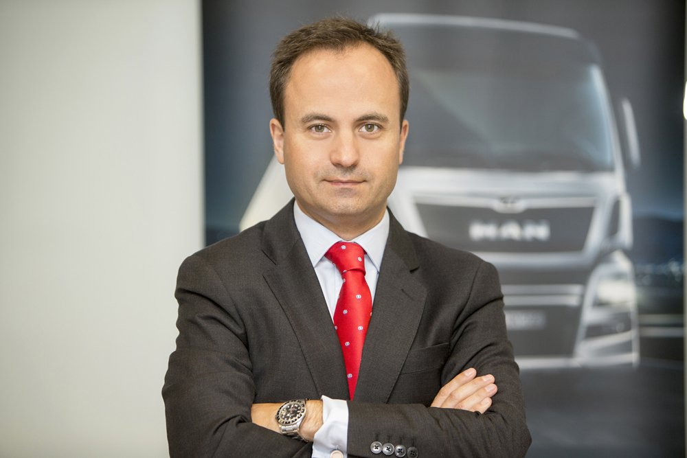 MAN_Iberia's tweet photo. "Las expectativas de #EfficientLine 3 eran altísimas y las hemos superado" @Transporte3 entrevista a Jaime Baquedano https://t.co/vVV5NuHWyo https://t.co/n3MKI74s9k