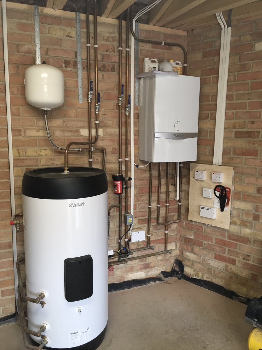 GSS_Services's tweet photo. Another Awesome @vaillant #Install no:138/2017, #Magnaclean #Hive #Sentinel lookin good with @MarkMLJ @S1Whysall https://t.co/wwiylicGcN