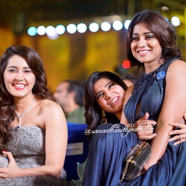 Samsqueendom's tweet photo. #threebeauties @Samanthaprabhu2 @shriya1109 #RaashiKhanna ❤️❤️❤️ #IIFAUtsavam https://t.co/5KFD9S2SHG