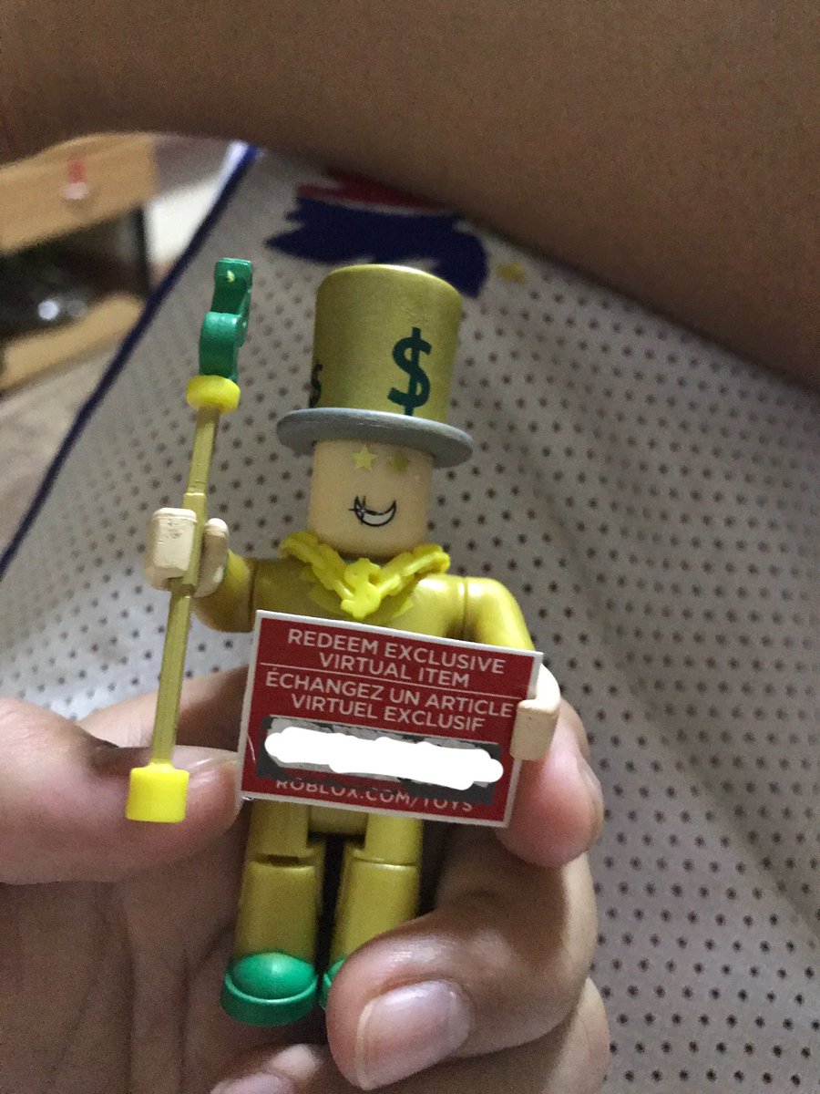 Artifactgt On Twitter Roblox I Ordered A Roblox Toy And The Hat Looses But I Like It And The Code Is Working Add Me In Roblox Therealbrownie Toys Robloxtoys Https T Co 4lfeml25fp - roblox toys in philippines