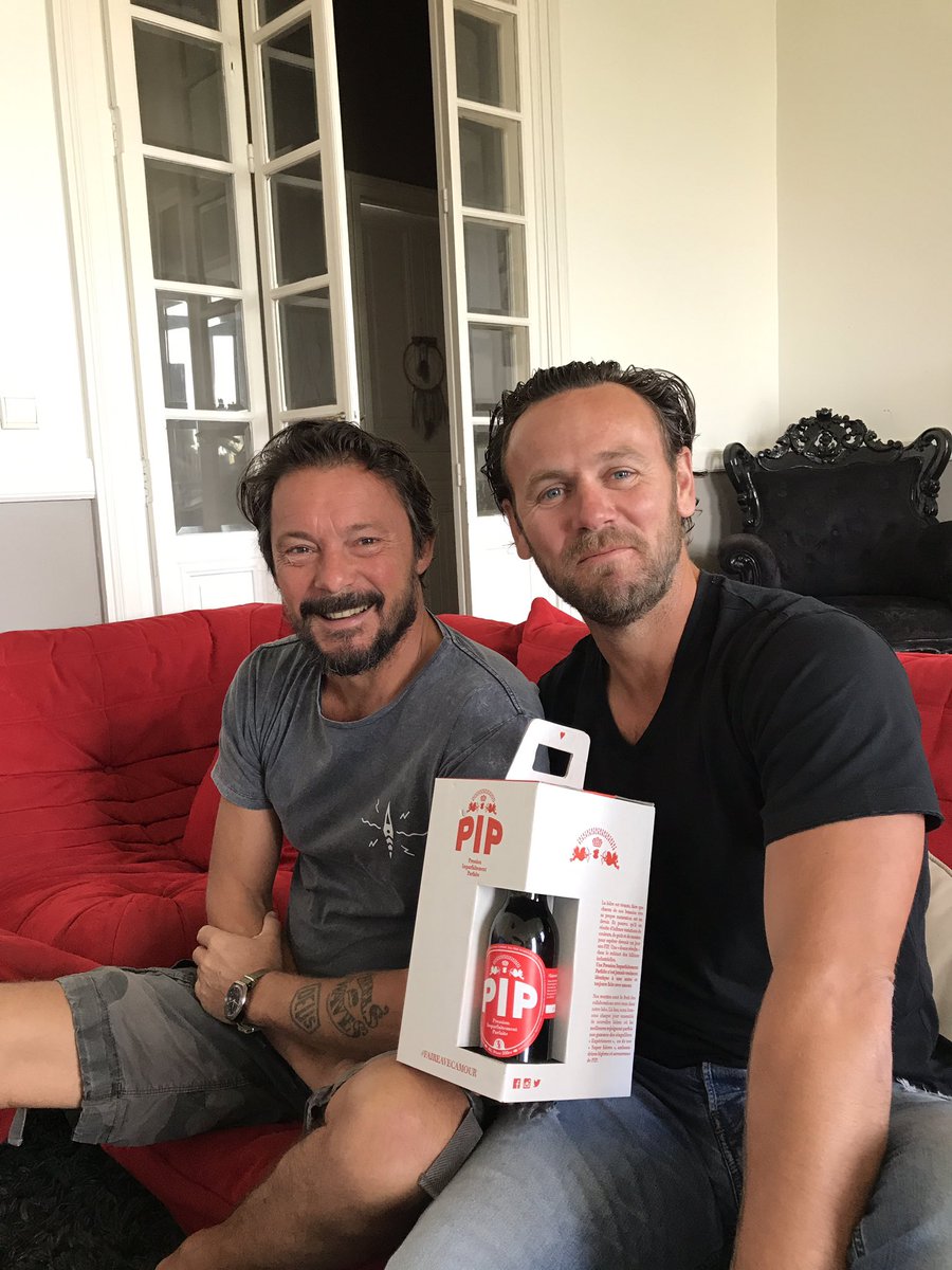 SAVIDANSTEVE's tweet photo. Bon le #package @pipbiere est arrivé à #angers chez @jeanchiole https://t.co/tArkEdhthc