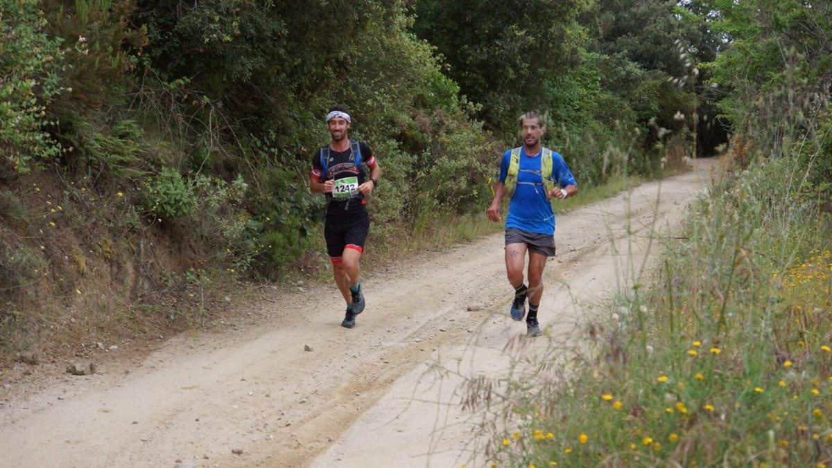 EsporTGNDigital's tweet photo. #Atletisme | Edu Queralt i Neus Monfil s'emporten el primer 'Trail Running' de la Reus-Prades-Reus
 https://t.co/RCOCMbKRQH https://t.co/ageAO04uTR