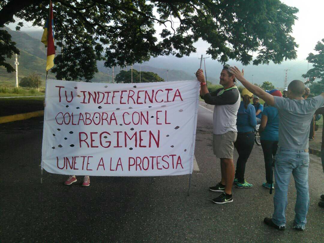 6:37am Tulipán siempre consecuente ya está activo por Venezuela. Juntos lo vamos a lograr. Avancemos sin miedo.
