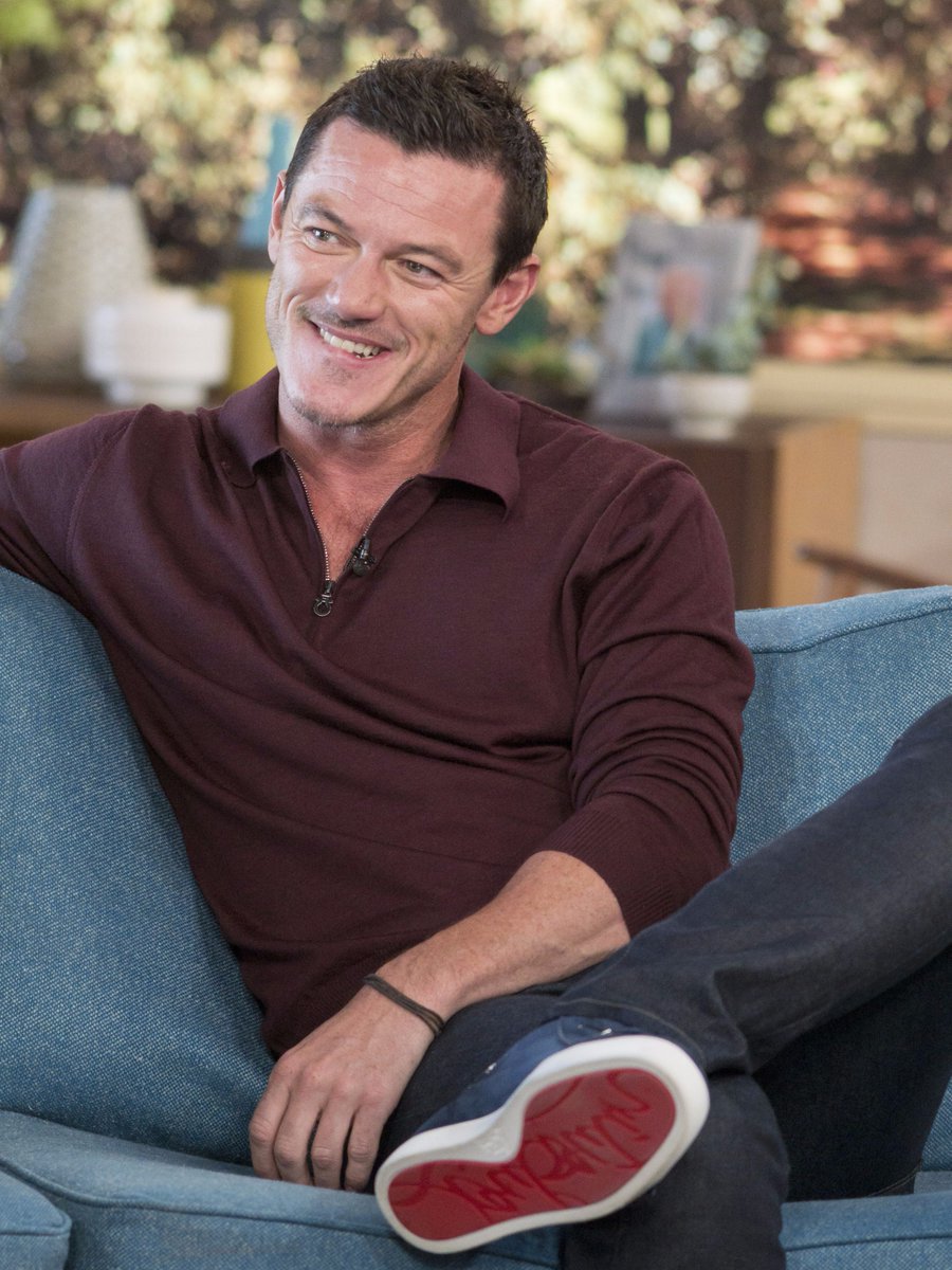 arociorl's tweet photo. @IsaStillCurious Happy New Week dear Isa😊😘#SmilingMonday😍 https://t.co/ciAMYhGzXS