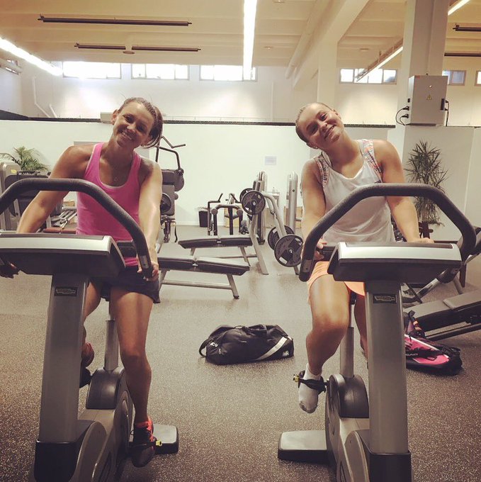 View image on Twitter