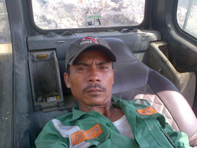 AepSelatan's tweet photo. Hirupmah heuheuy jeung deudeuh mang empud,,,,,,,,,,,, tarimakeun we https://t.co/WsQ8zliio2