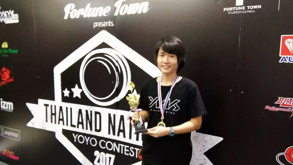 YNVS44's tweet photo. Congratulations!
Youniverse Thailand member
Yuttana Sukhumalchatsombat got his five time Thailand  national 5A Champion tittle!
#yoyo
#ヨーヨー https://t.co/MyFsOciMeo