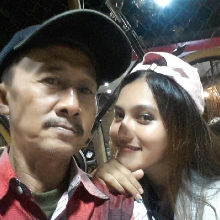 ayo pergi bersamaku > Hujan on #BIGOLIVE web.live.bigo.sg/2122783606_149…