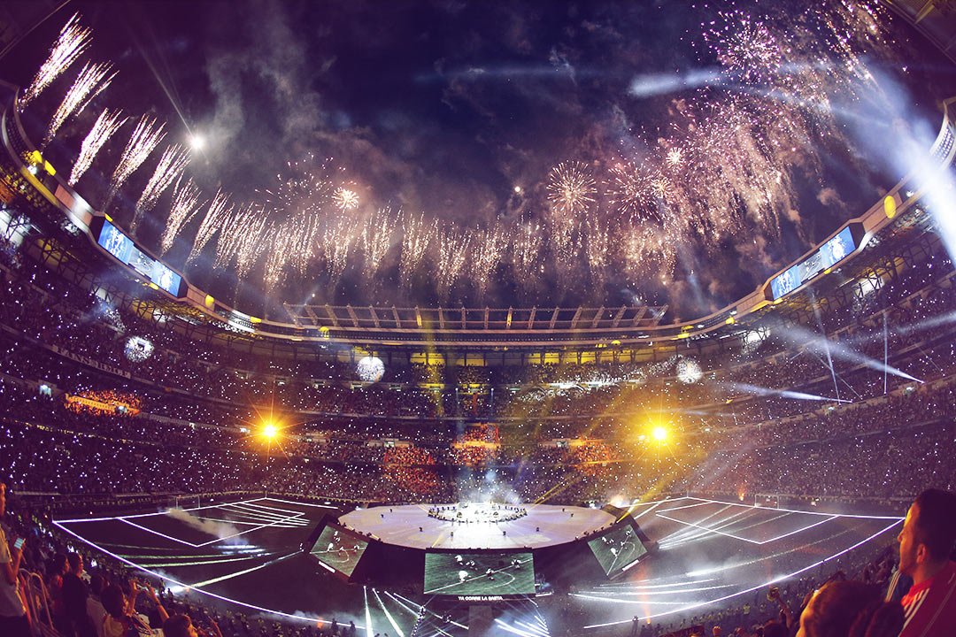 realmadridfra's tweet photo. 🏟🎆🏆 #Champ12ns

Mesdames et messieurs, le plus beau stade du monde!!! 🎉🎊🎉 https://t.co/xlwVkZCZLN