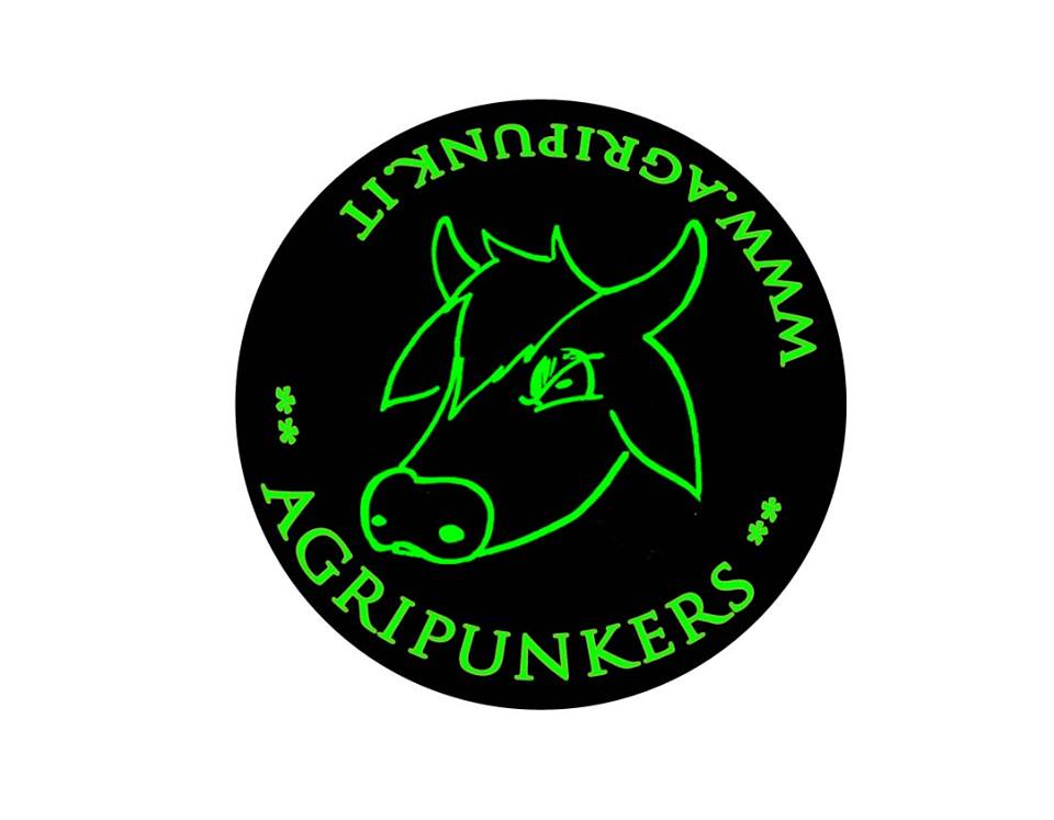 earth_riot's tweet photo. International crowdfounding to #supportAgripunk: reality for the animal, human and earth liberation!
https://t.co/XFnVbUfwhc by @Agripunk https://t.co/ONmyl1mz80