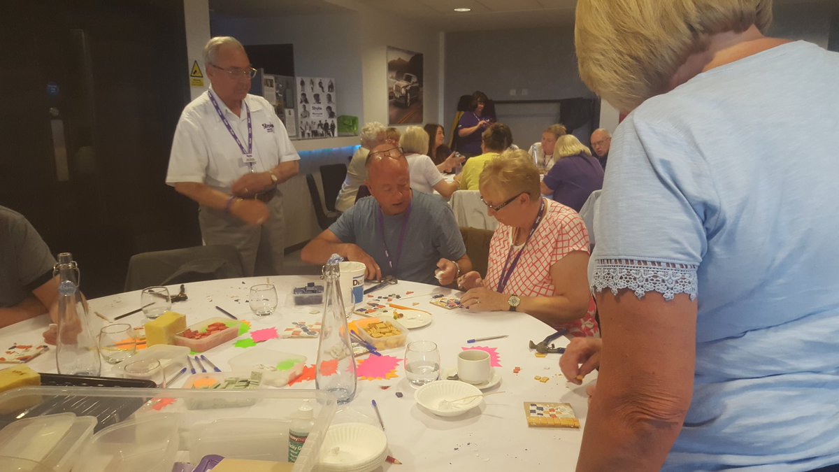 katdaz01's tweet image. What a fantastic day @StrokeAssocNW celebrating our volunteers &amp;amp; lots of talk about how important peer support is #VolunteersWeek2017 💜👍