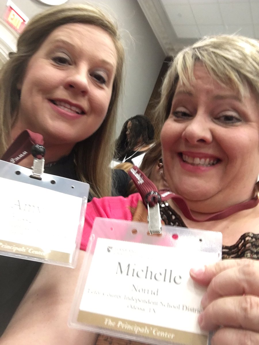lmnorrid's tweet photo. Officially Harvard students for one week!ππΌ@RussellAmy_87 @EctorEagles #ectransform #ecHarvard2017 https://t.co/XA4ZE6HMts