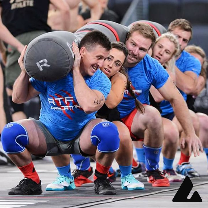 Pyramid Socks tweet media