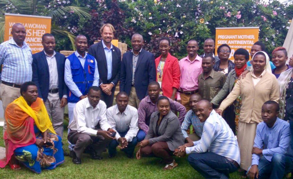 MarkB_Schreiner's tweet image. @UNFPARwanda partnering @NgororeroDistr #MayorNdayambahe, @RBCRwanda @MIDIMARRwanda to strengthen disaster #EarlyWarningSystems w/ #PopData