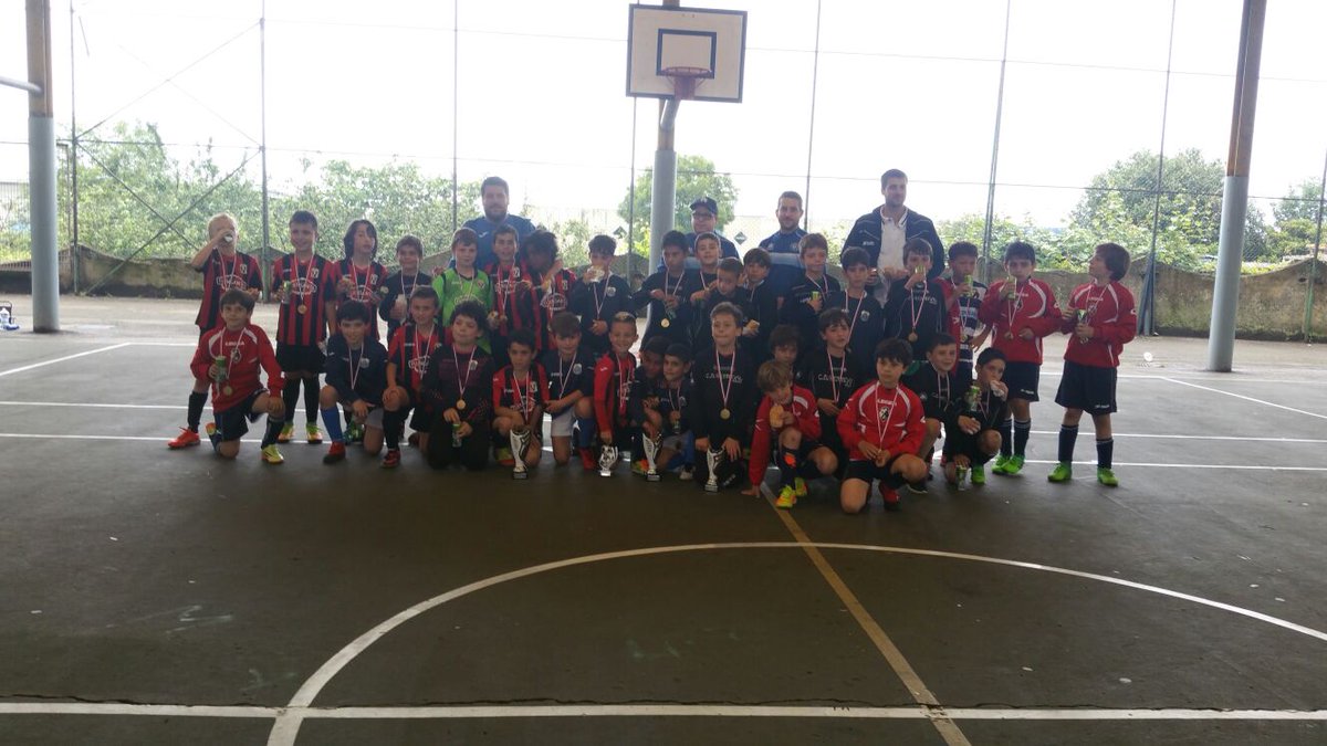 Torneo de Verano Benjamín
Finalizado este fin de semana 
1.<a href="/VCF_OFICIAL/">Veriña CF #CanteraTeyera</a> 2.<a href="/efVetusta/">EF Oviedo Vetusta</a> 3.<a href="/CDQuirinal/">CD Quirinal</a> 4.<a href="/AsuncionCF/">Asunción CF</a> 
Gracias a todos.
