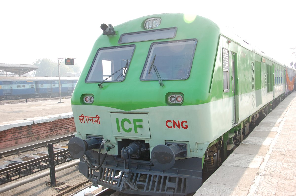 NWRailways's tweet photo. #protectiveenvironment पर्यावरण संरक्षण के प्रति प्रतिबद्धता
रेवाडी-रोहतक के मध्य प्रथम सीएनजी ट्रेन का संचालन किया गया । https://t.co/Qsukh8f3sR