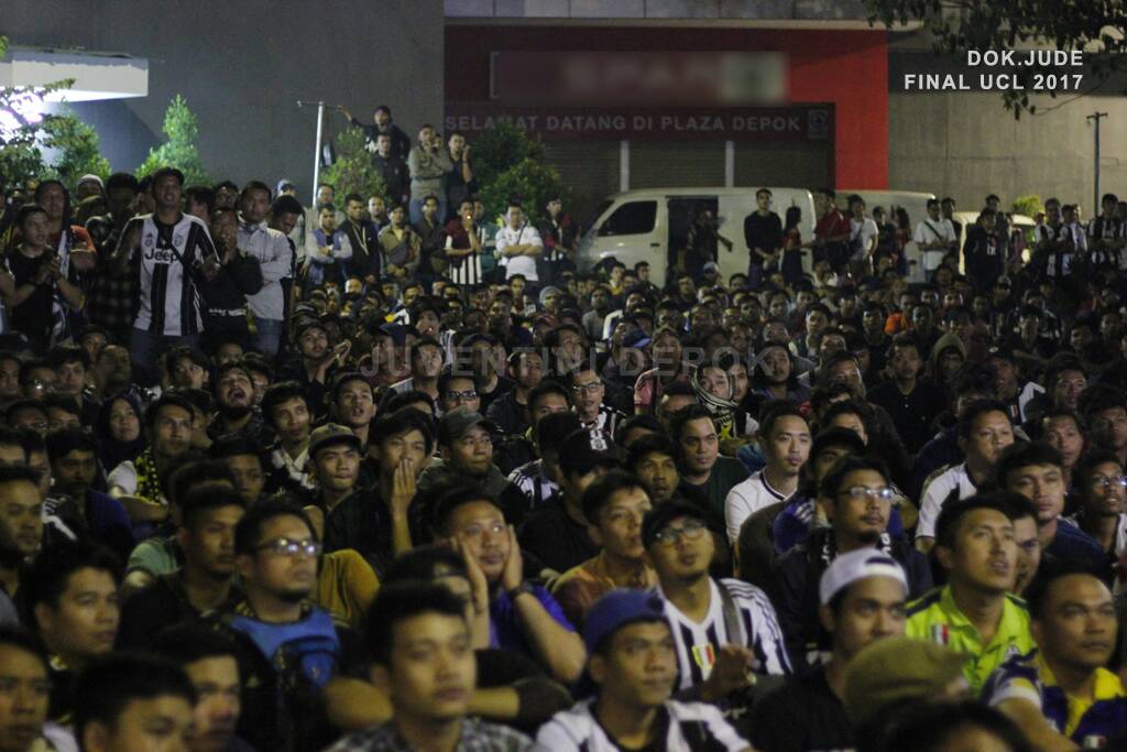 JUVENTINIDEPOK_'s tweet photo. Venue luber!

#NobarFinalUCL2017
#JuventiniDepok
#DepokBisa https://t.co/aDyWbbIgim