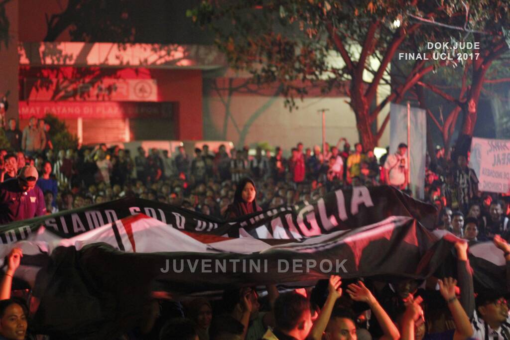 JUVENTINIDEPOK_'s tweet photo. Grande Famiglia!

#NobarFinalUCL2017
#JuventiniDepok
#DepokBisa https://t.co/JJdHSyHRPb