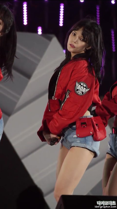 _Jordan1021's tweet photo. @Official_AOA #AOA #AceOfAngels #Excuse_me #ExcuseMe1stWin #Bing_Bing https://t.co/yEKESjjdOE