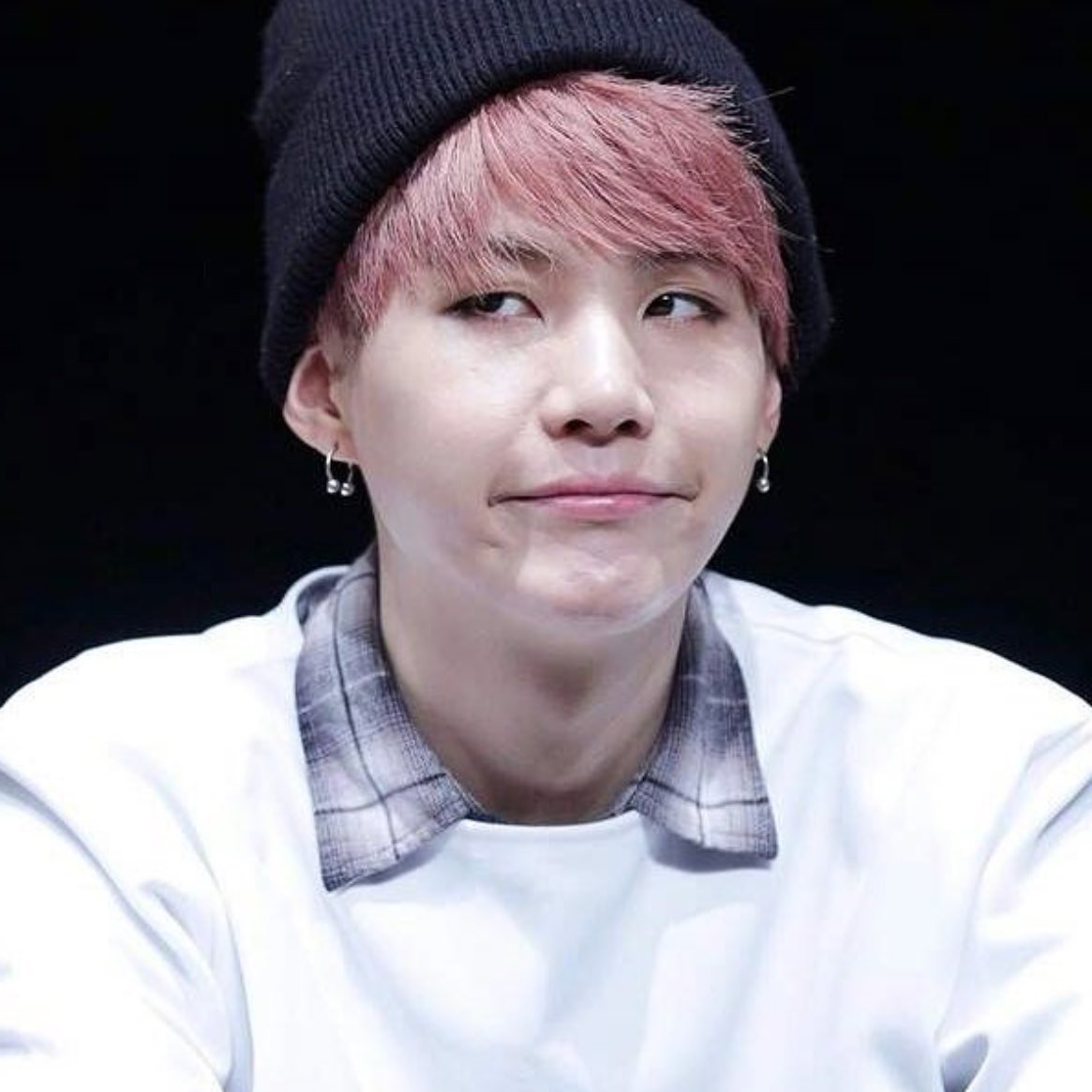 olyoongo's tweet image. :|